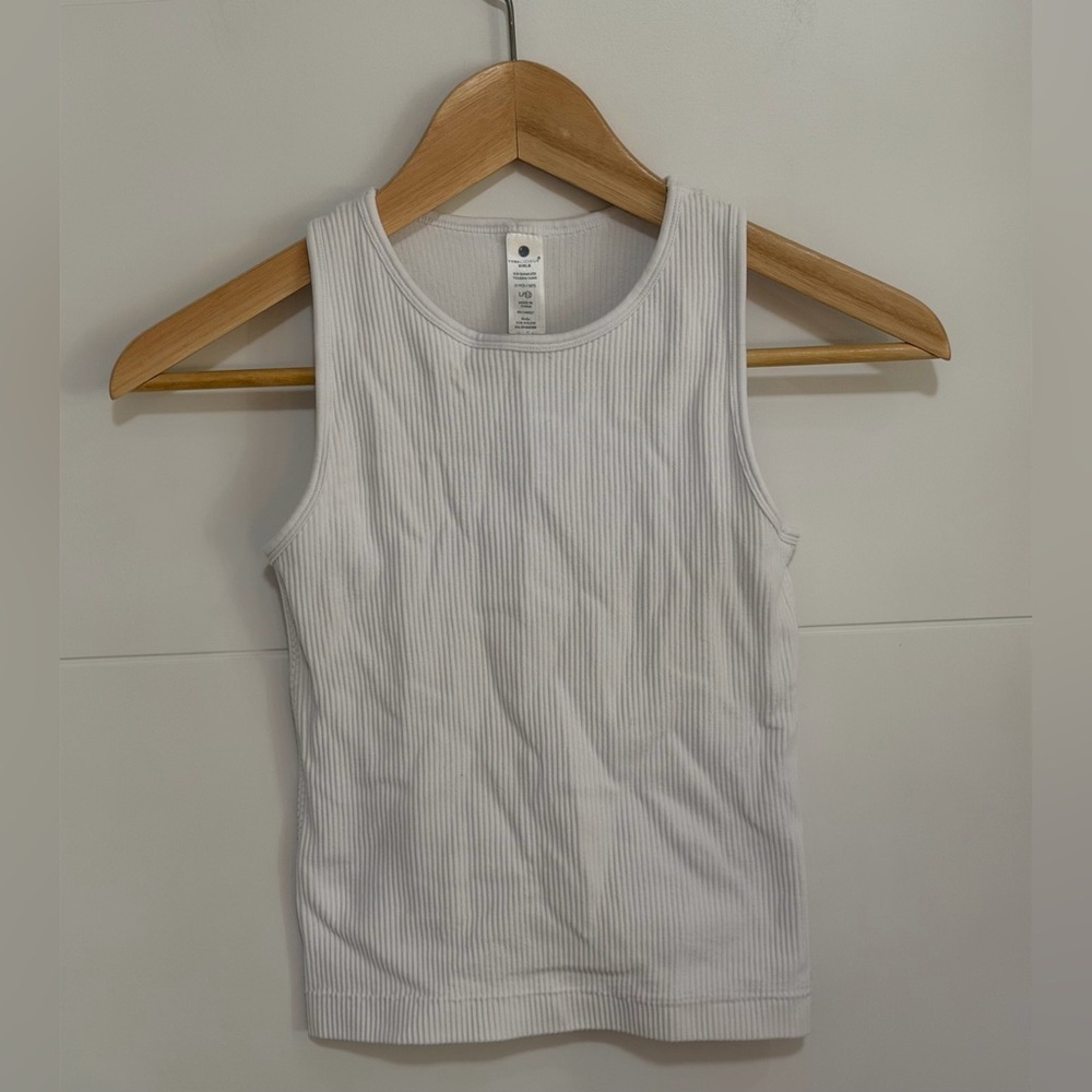 ⭐️Like New⭐️ Yogalicious: Girls Tank Top (ptp approx 12in) -Size Large(12)